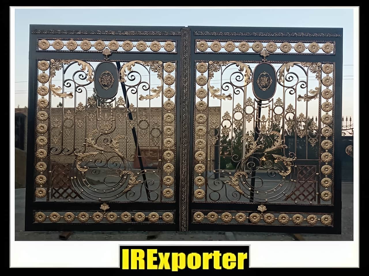 Information on types of hinged steel doors