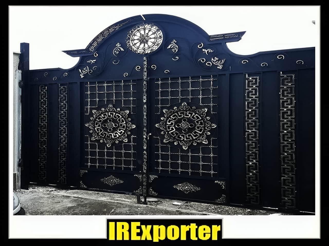 The entrance door of the villa building | iran exports The entrance door of the villa building